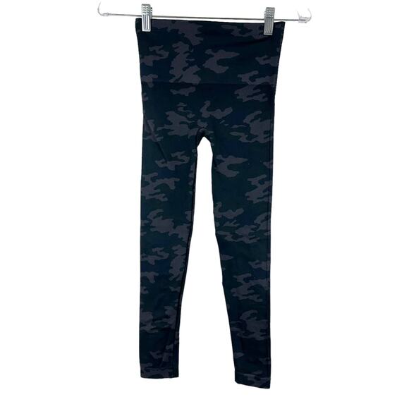 Spanx NWT Seamless Leggings Cotton Black Camo FL3515 Size XS Slimming Shaping - Picture 3 of 10